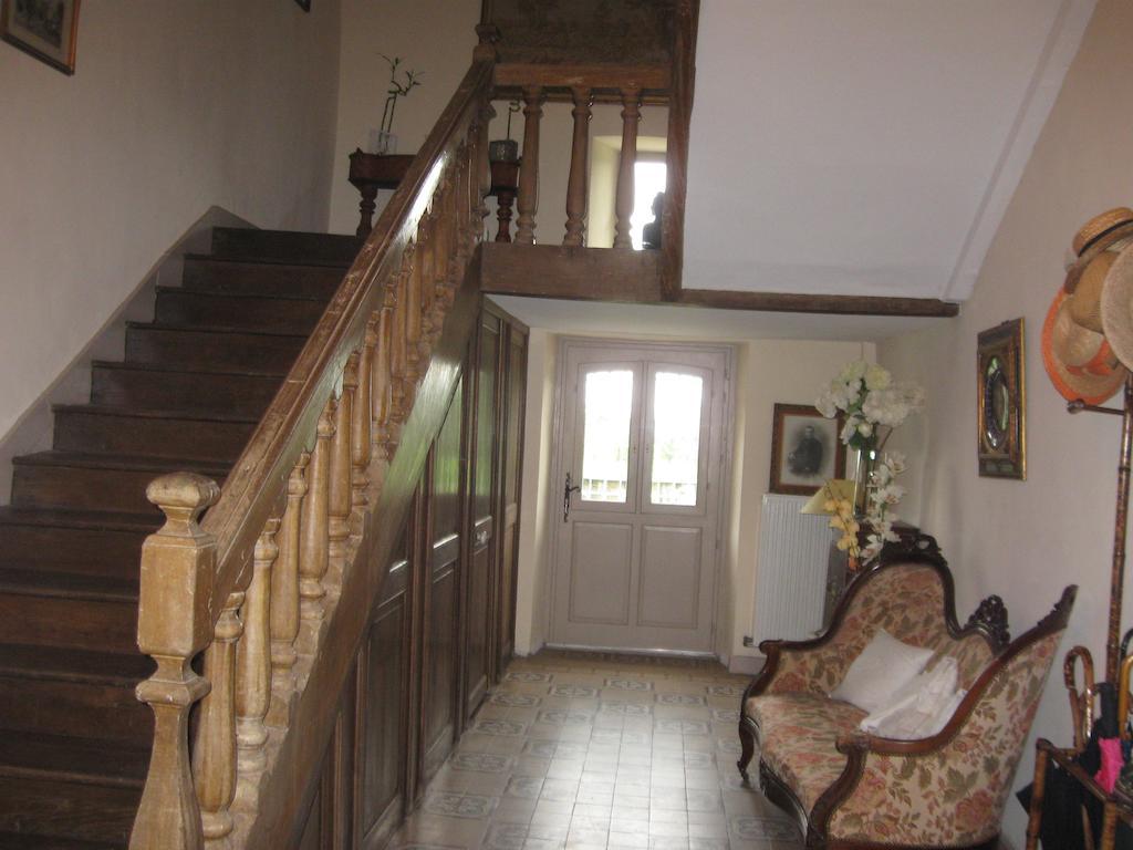 Le Domaine De Panissac Bed and Breakfast Berneuil  Esterno foto