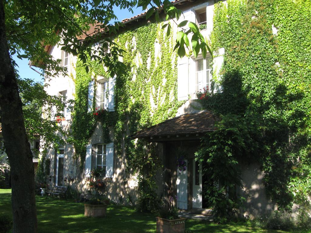 Le Domaine De Panissac Bed and Breakfast Berneuil  Esterno foto