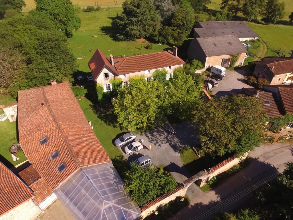 Le Domaine De Panissac Bed and Breakfast Berneuil  Esterno foto