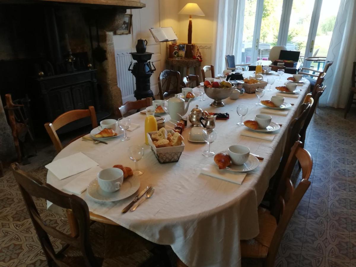 Le Domaine De Panissac Bed and Breakfast Berneuil  Esterno foto